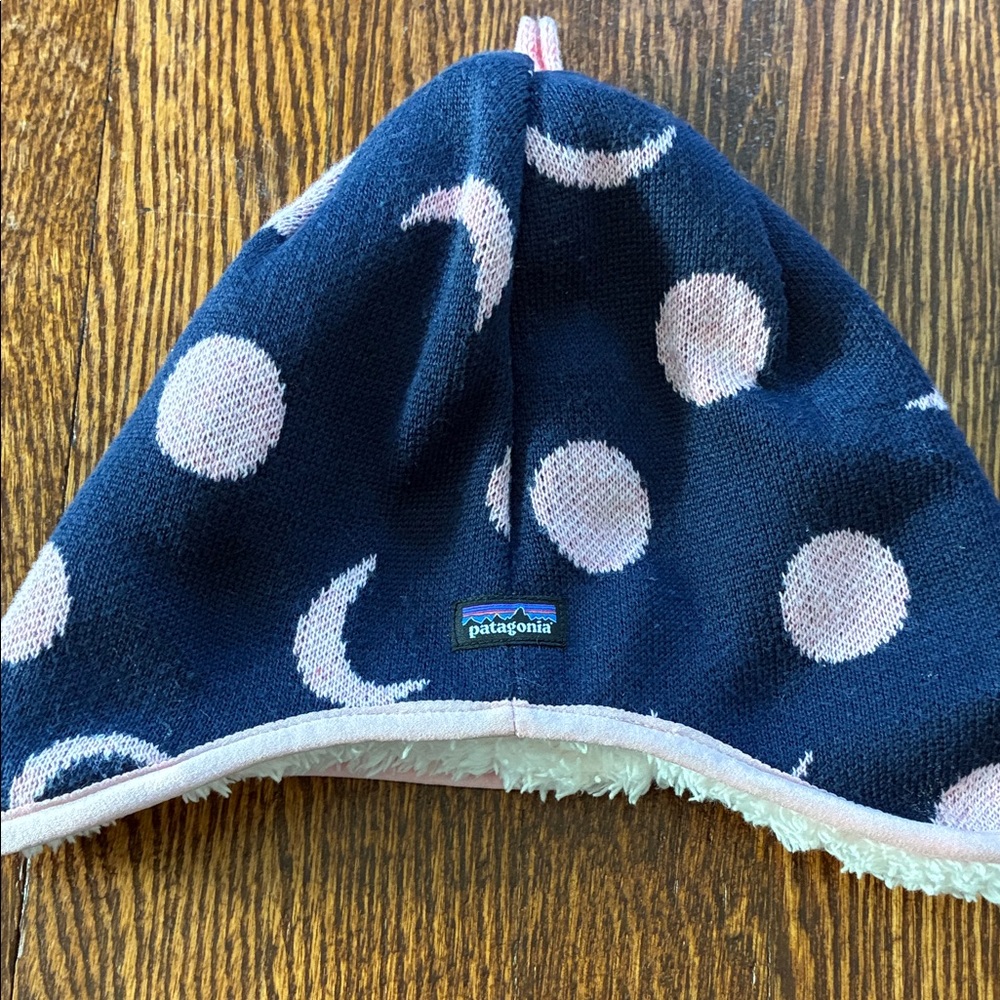 Patagonia reversible Blue and Pink Patterned Beanie